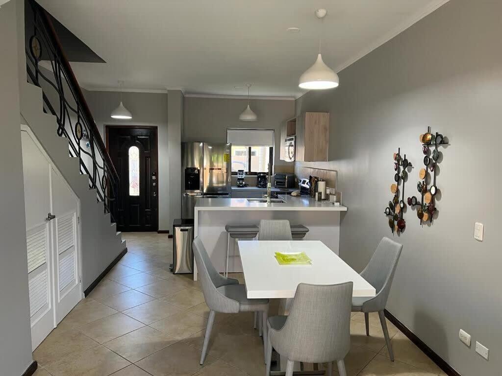 Special House In Gold Coast With Private Jacuzzi Villa Palm Beach Buitenkant foto